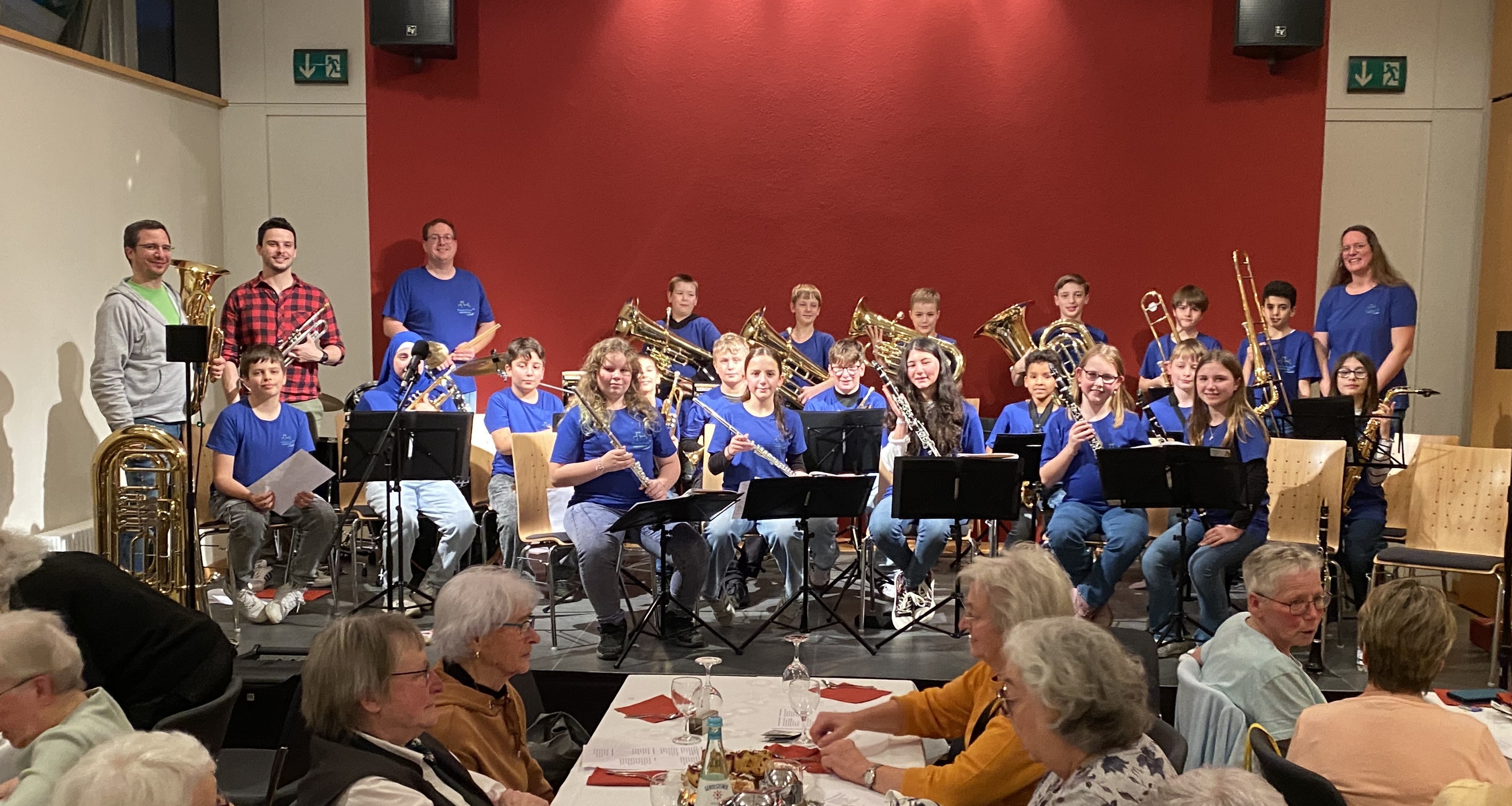 Sammeltassen-Erzählcafé: Es weihnachtet sehr…