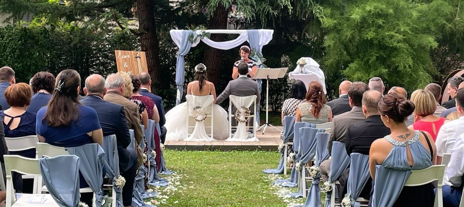 Freie Trauung im Klostergarten